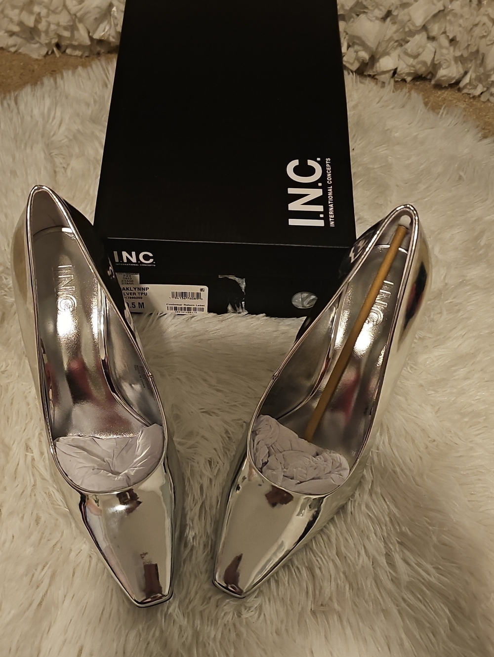 INC International Concepts Metallic Silver Pointed Toe Pumps - Picture 1 of 9